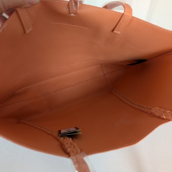 NWT Badgley Mischka Vegan Pebbled Leather Tote Bag Gold Chain Seams - Picture 10 of 11